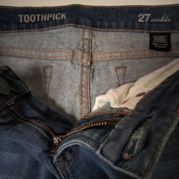 J. Crew Junior's Toothpick 27 Ankle Med. Wash Jeans - Picture 3 of 7